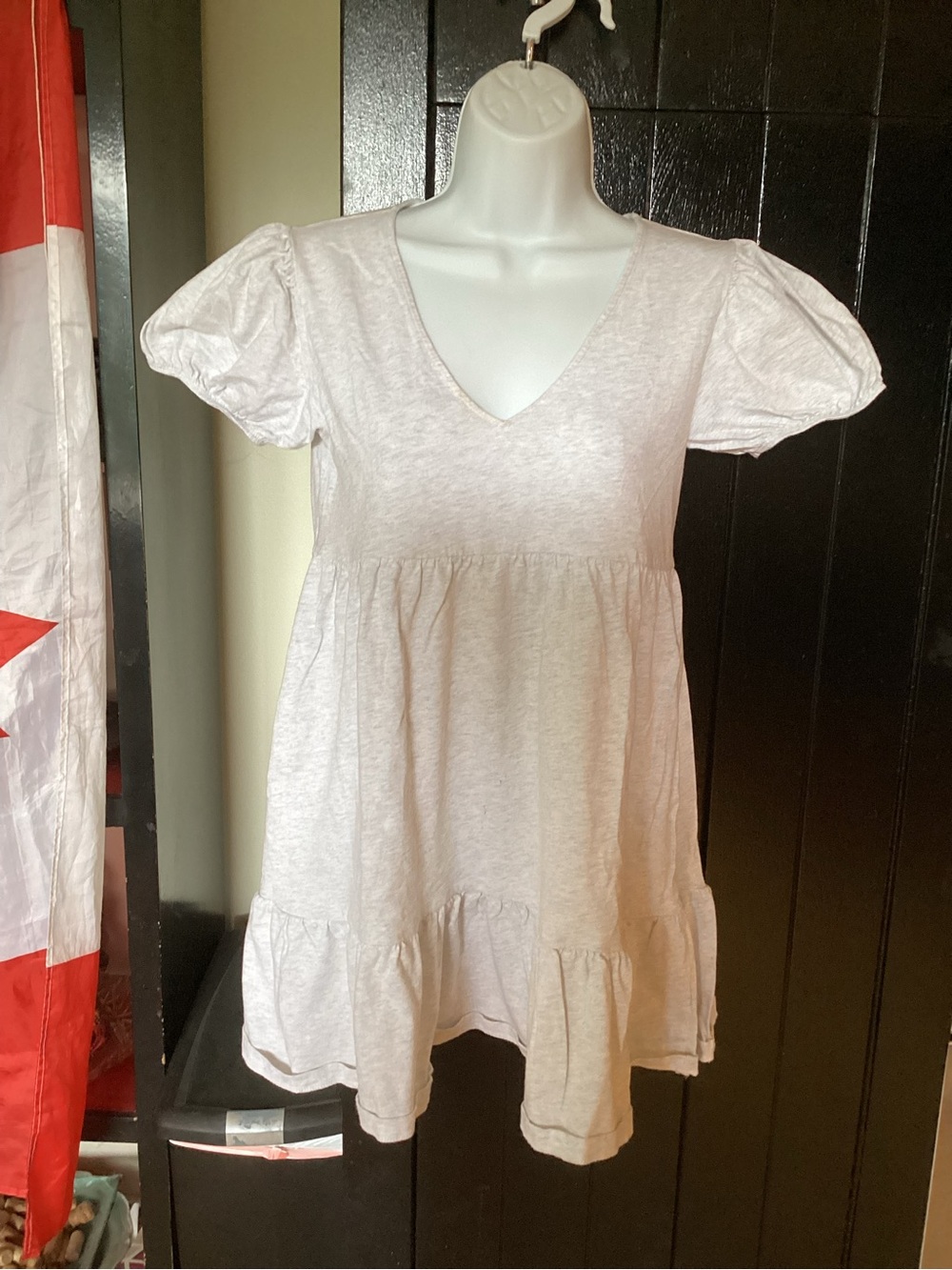 Sun-deh Light Gray V-Neck Puff Sleeve Babydoll Dress